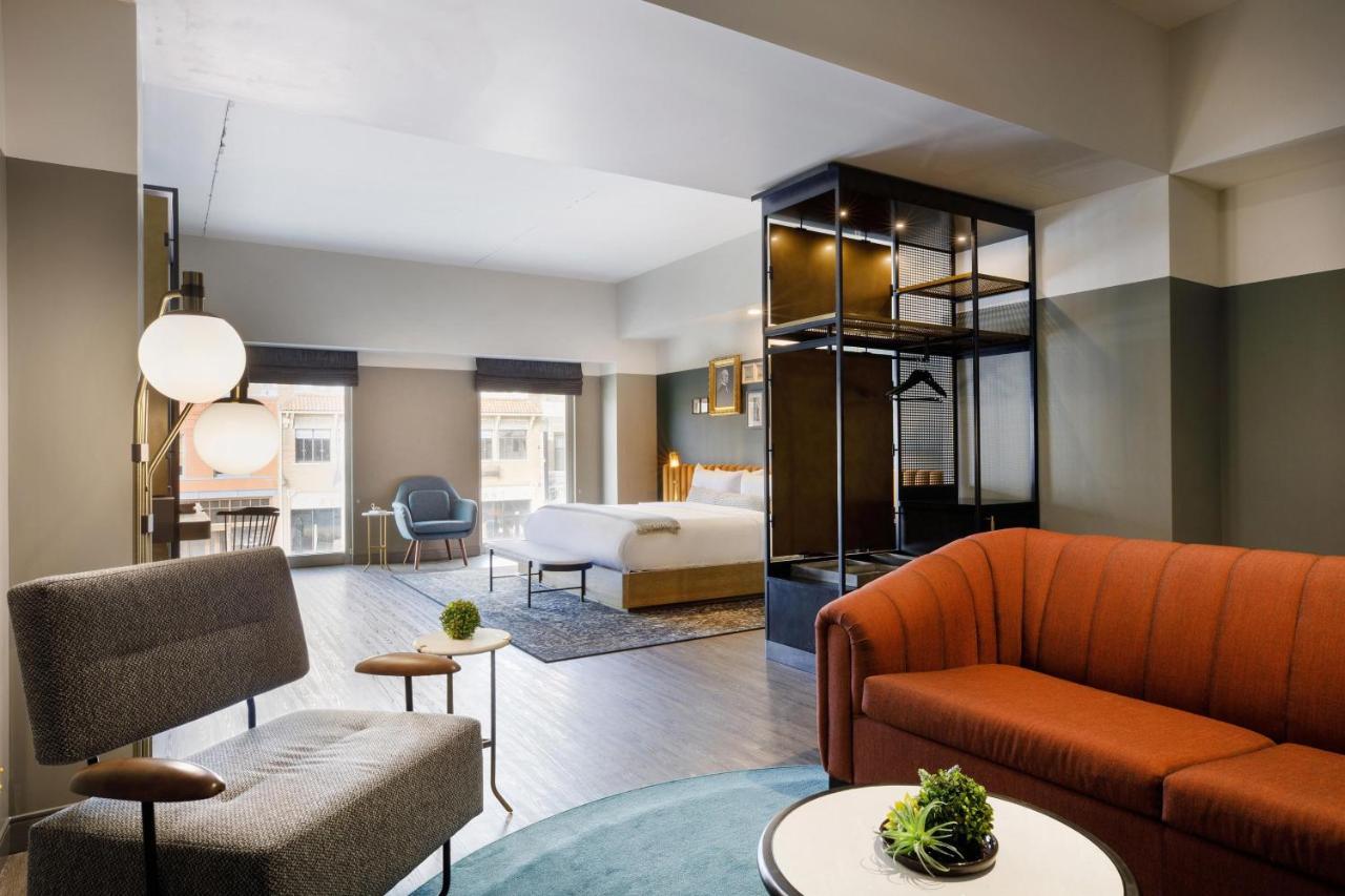Cyrus Hotel, Topeka, A Tribute Portfolio Hotel ภายนอก รูปภาพ