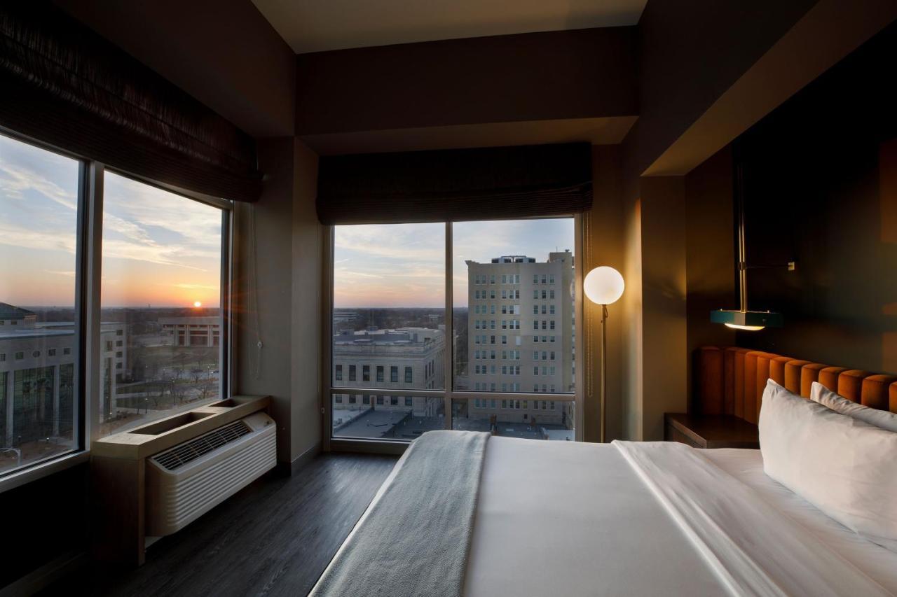 Cyrus Hotel, Topeka, A Tribute Portfolio Hotel ภายนอก รูปภาพ