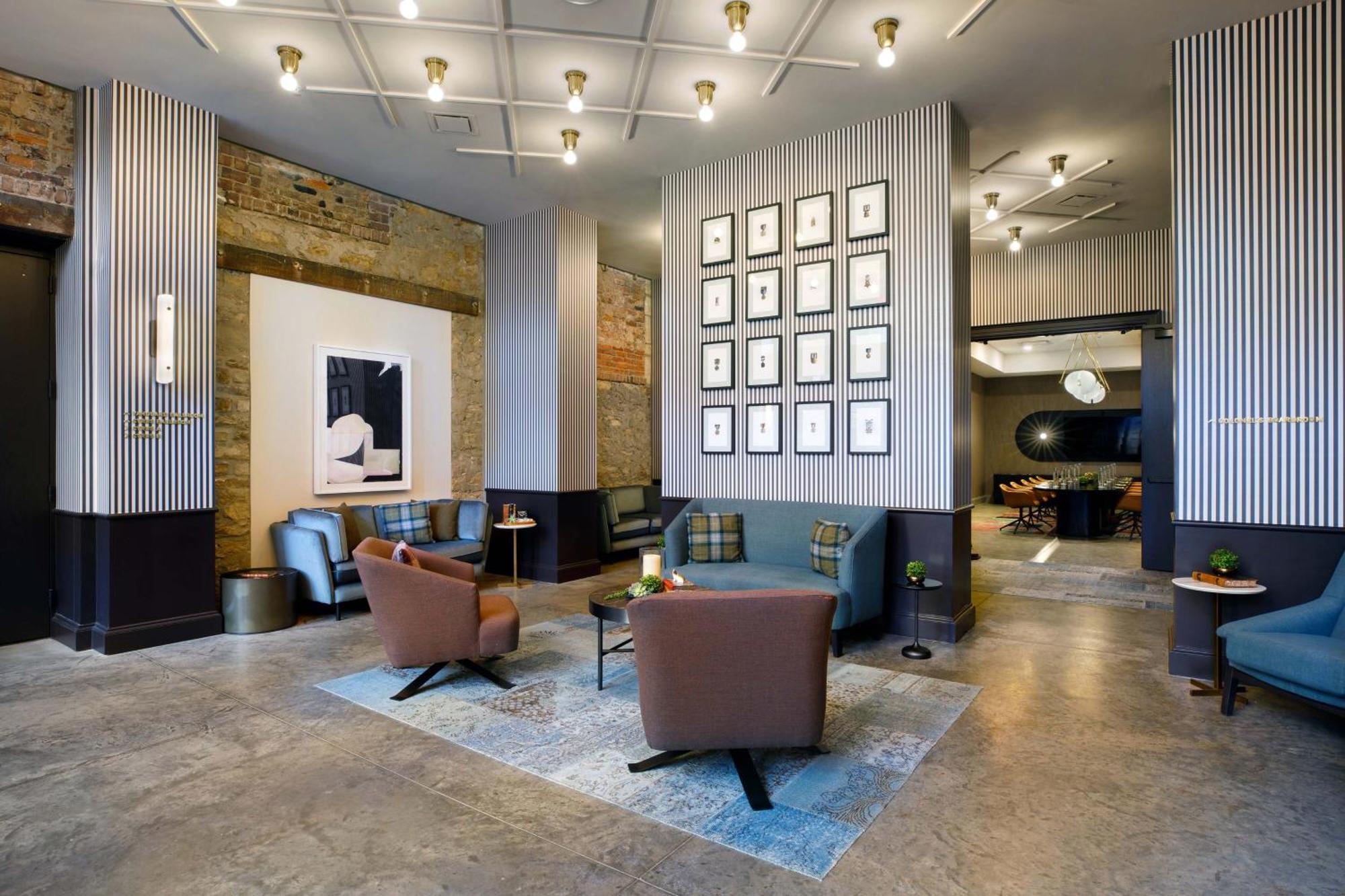 Cyrus Hotel, Topeka, A Tribute Portfolio Hotel ภายนอก รูปภาพ
